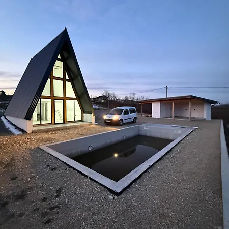 Vikendica Sa Bazenom Huzur * Цазин